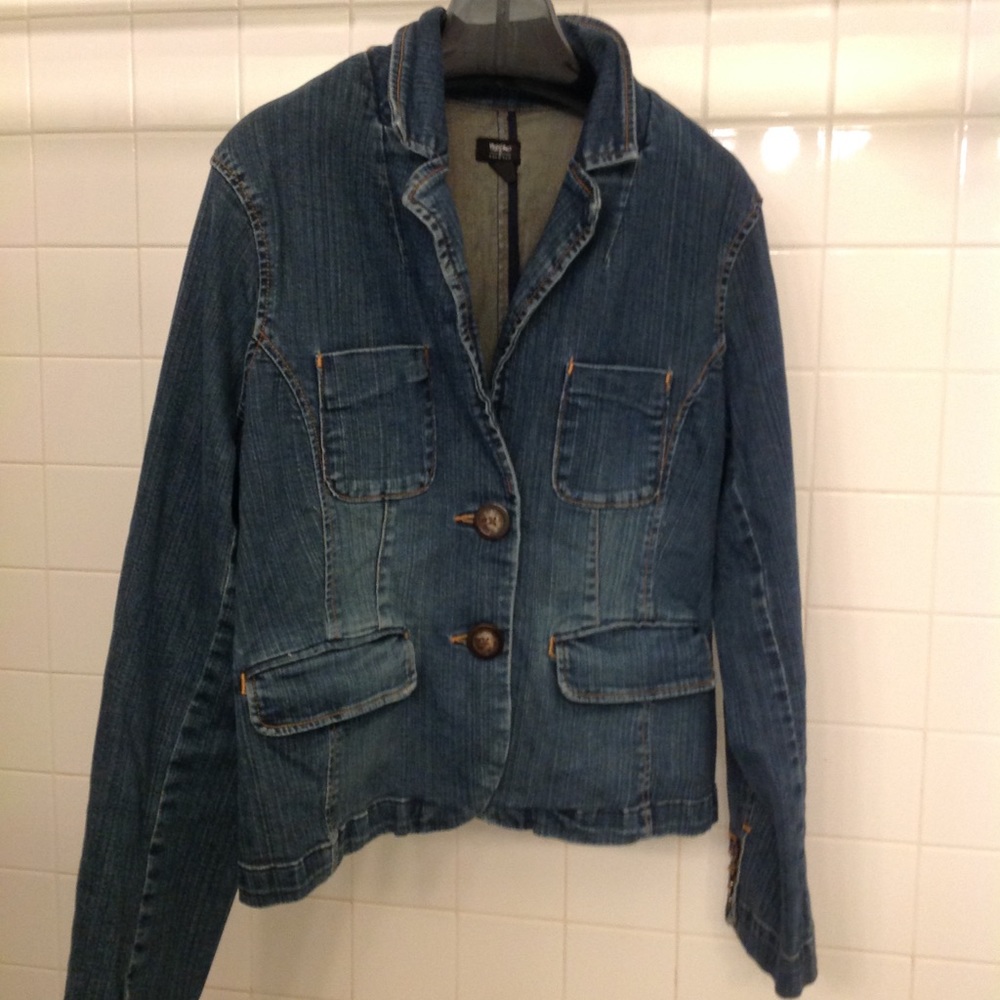 Short denim jean jacket